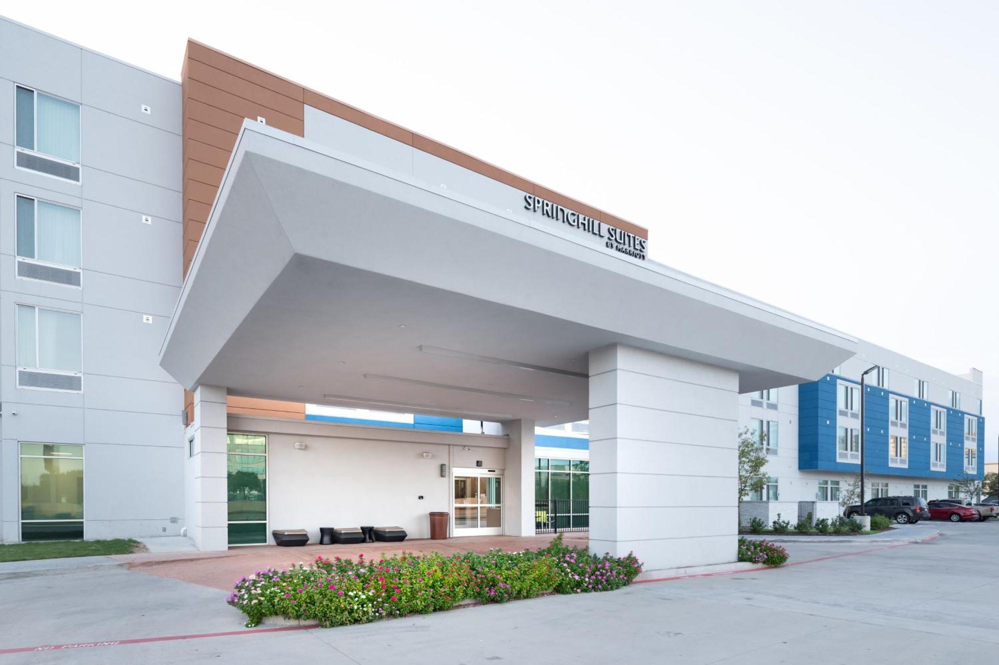 Springhill Suites Dallas Central Expressway מראה חיצוני תמונה