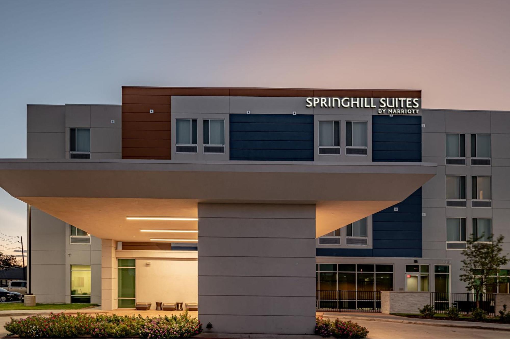 Springhill Suites Dallas Central Expressway מראה חיצוני תמונה
