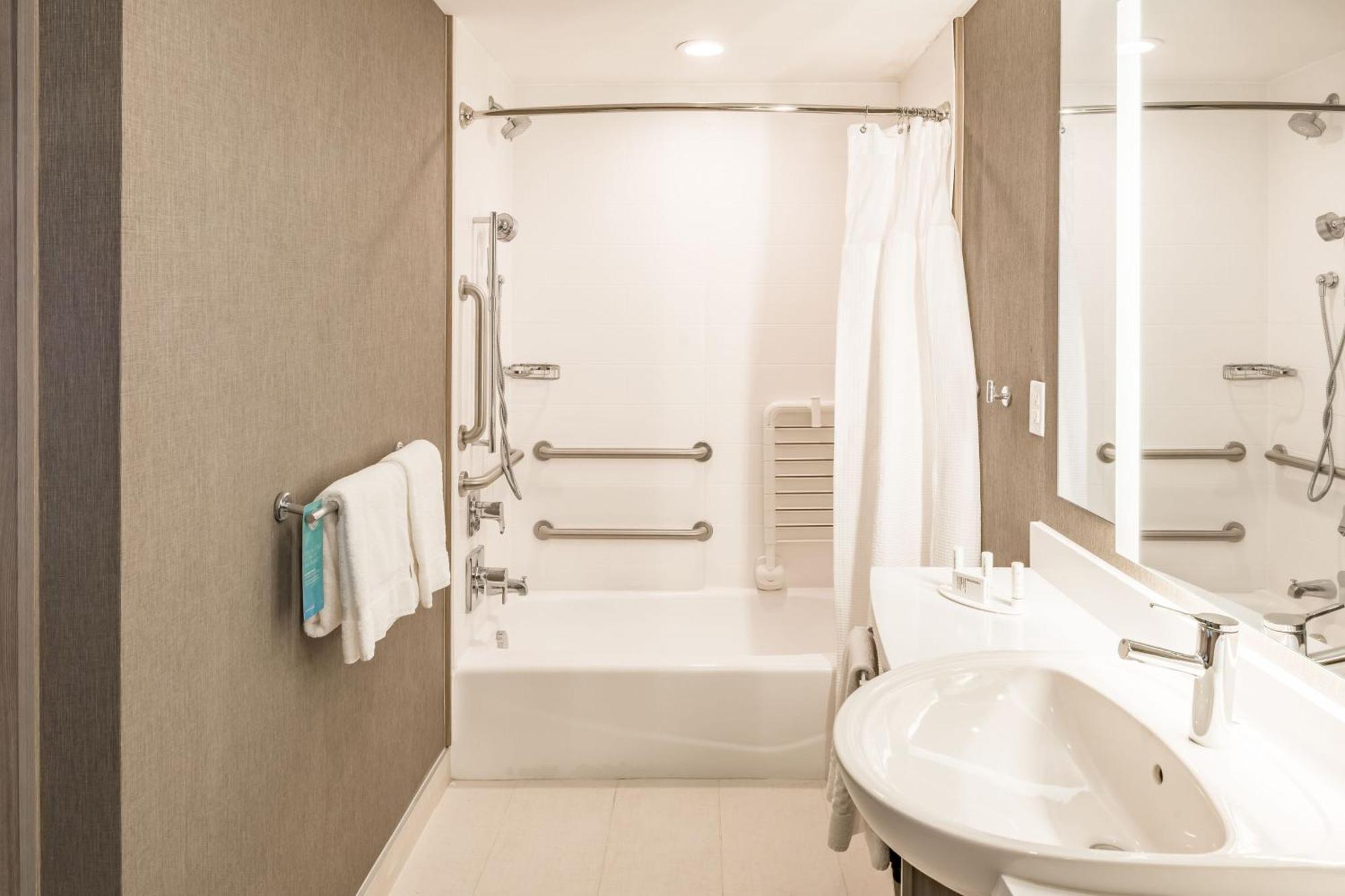 Springhill Suites Dallas Central Expressway מראה חיצוני תמונה