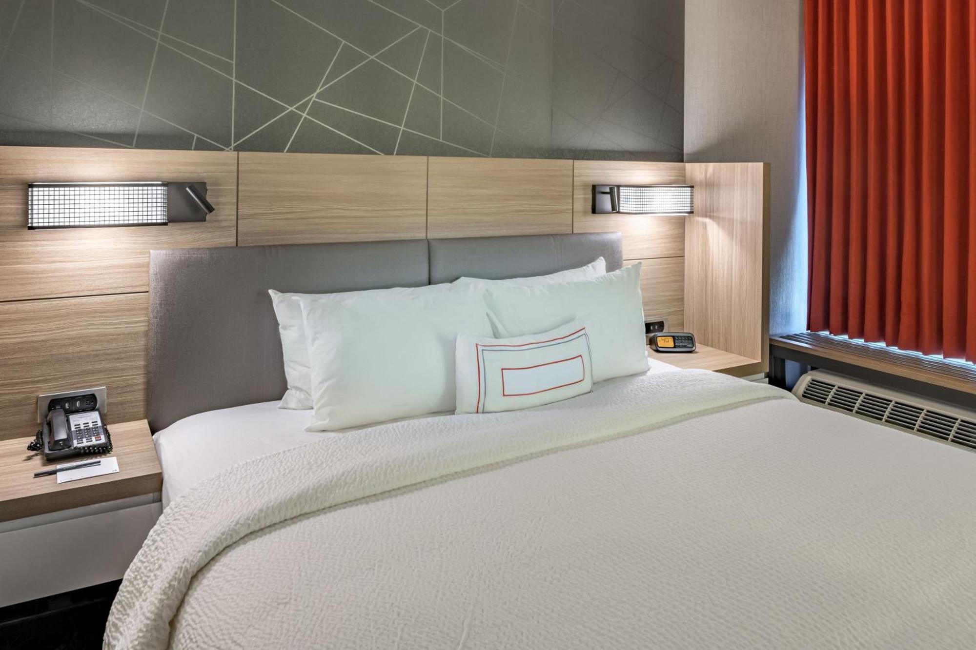 Springhill Suites Dallas Central Expressway מראה חיצוני תמונה