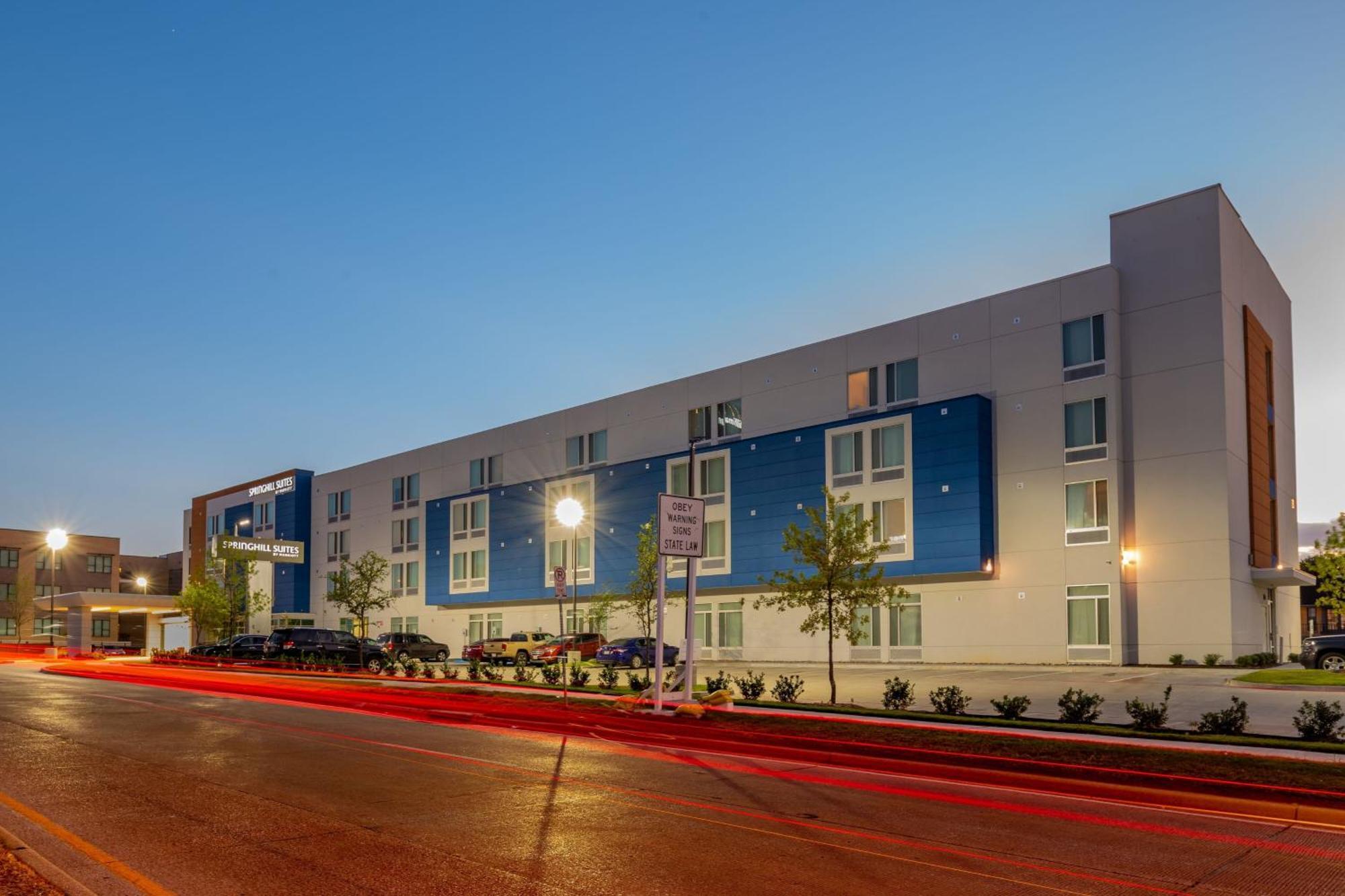 Springhill Suites Dallas Central Expressway מראה חיצוני תמונה