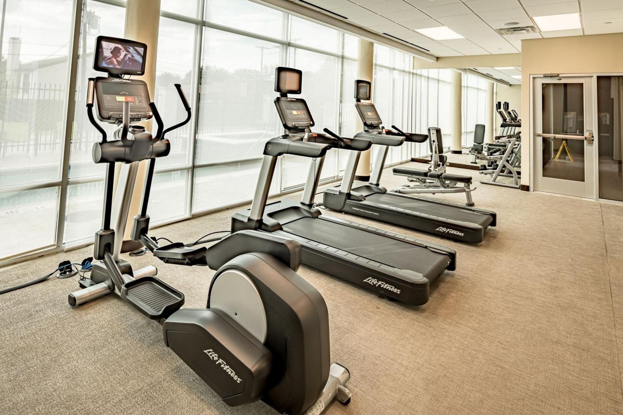 Springhill Suites Dallas Central Expressway מראה חיצוני תמונה
