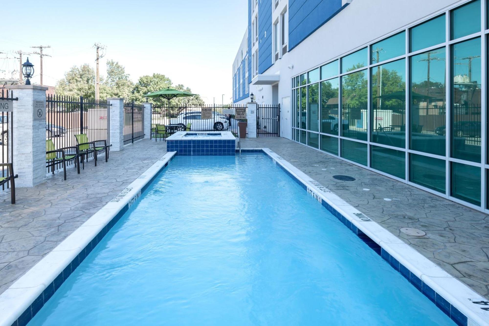 Springhill Suites Dallas Central Expressway מראה חיצוני תמונה
